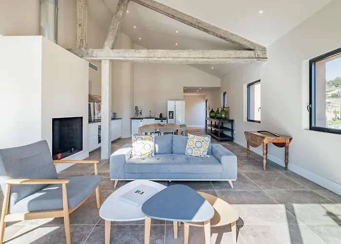Loft D\'Architecte Au Coeur D\'Un Domaine Viticole